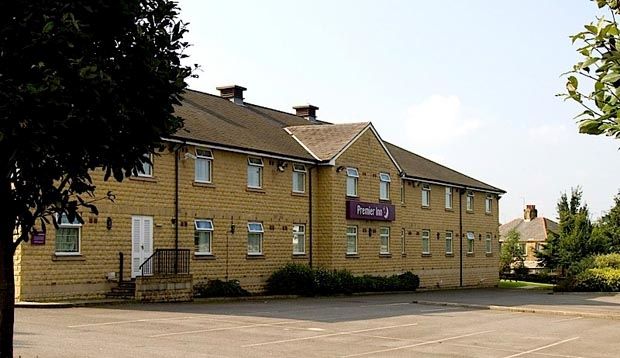 Premier Inn Huddersfield West מראה חיצוני תמונה